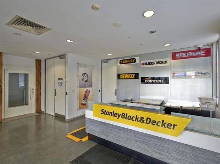 Click to view all images 82 Taryn Drive Epping VIC 3076 - Image 3