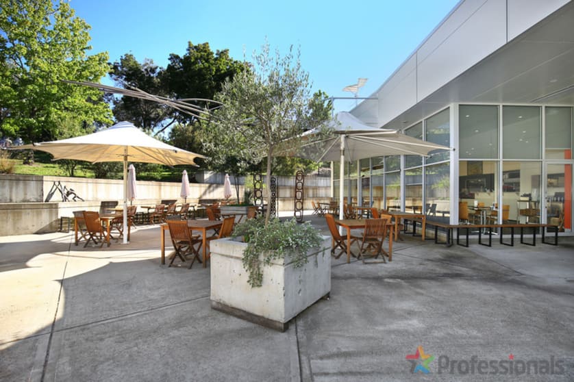 106-114 Kentucky Street Armidale NSW 2350 - Image 2