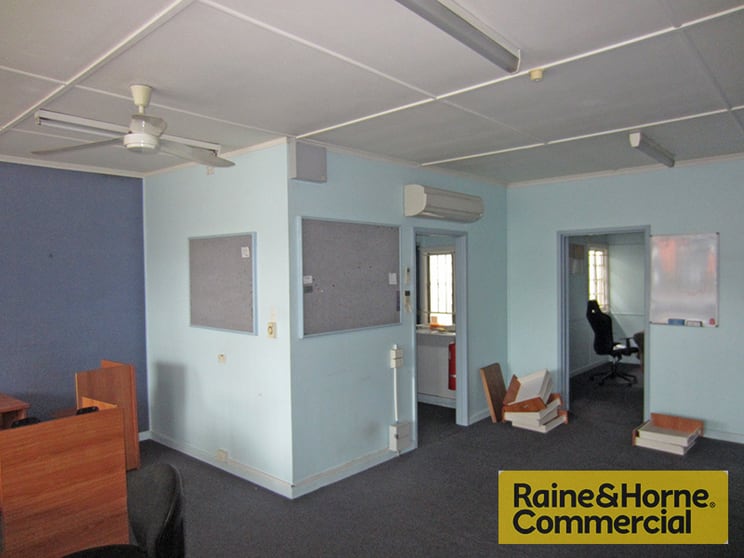 Click to view all images 247 Stafford Road Stafford QLD 4053 - Image 2