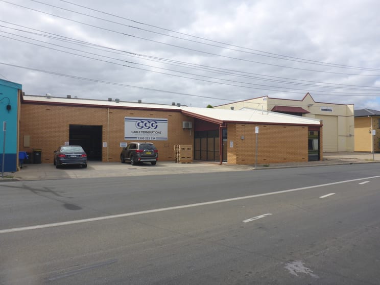 Click to view all images Unit 2/46 Richmond Road Keswick SA 5035 - Image 2