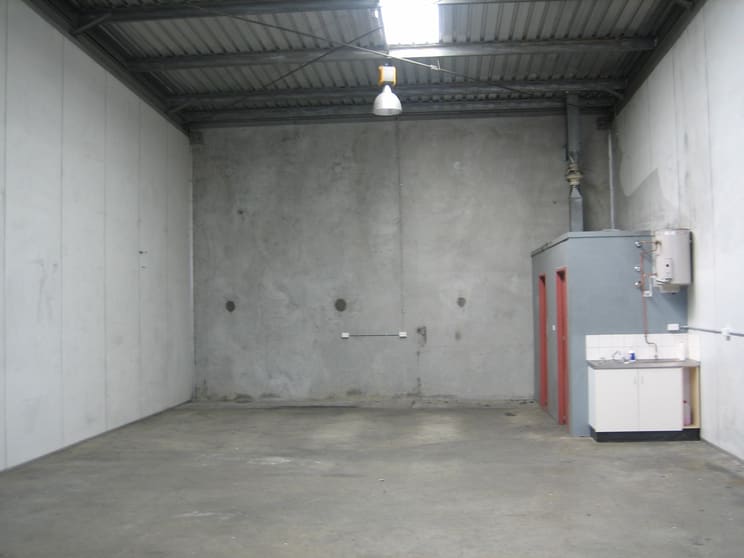 Click to view all images Peakhurst NSW 2210 - Image 2