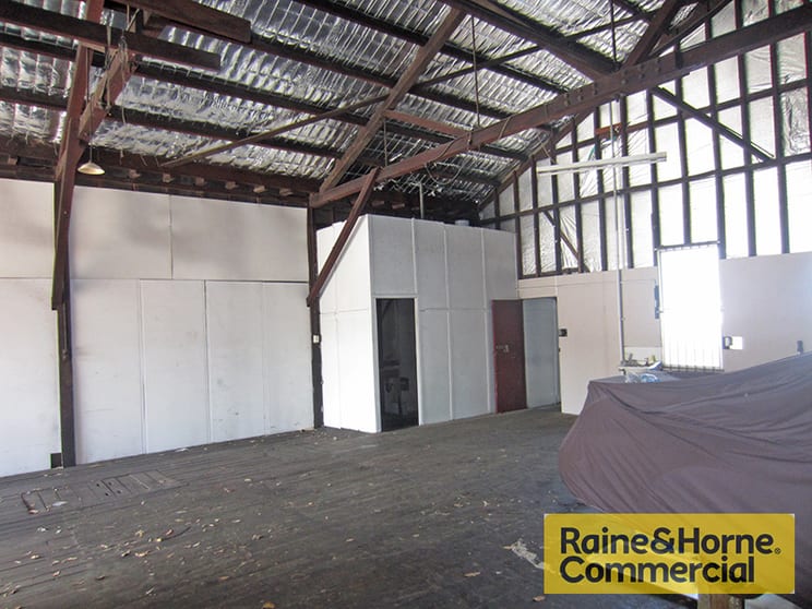 Click to view all images Windsor QLD 4030 - Image 2
