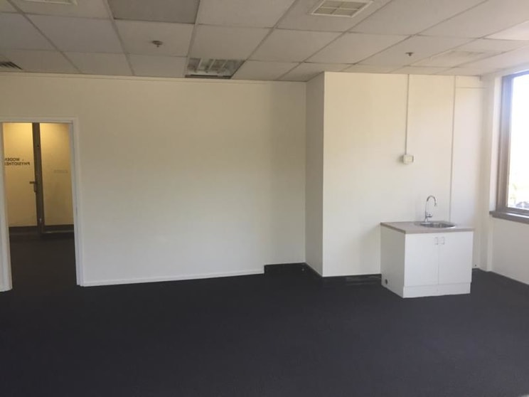Click to view all images 48 Corinna Street Phillip ACT 2606 - Image 2