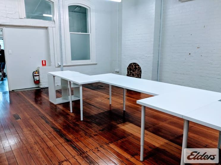 Click to view all images 33A Logan Road Woolloongabba QLD 4102 - Image 2