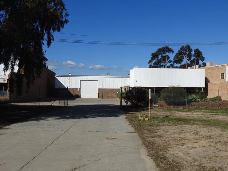 Click to view all images 661 Dundas Road Forrestfield WA 6058 - Image 3