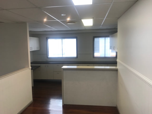 Click to view all images 50A Annerley Road Woolloongabba QLD 4102 - Image 1
