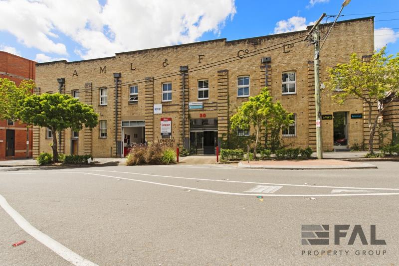 Click to view all images Newstead QLD 4006 - Image 1