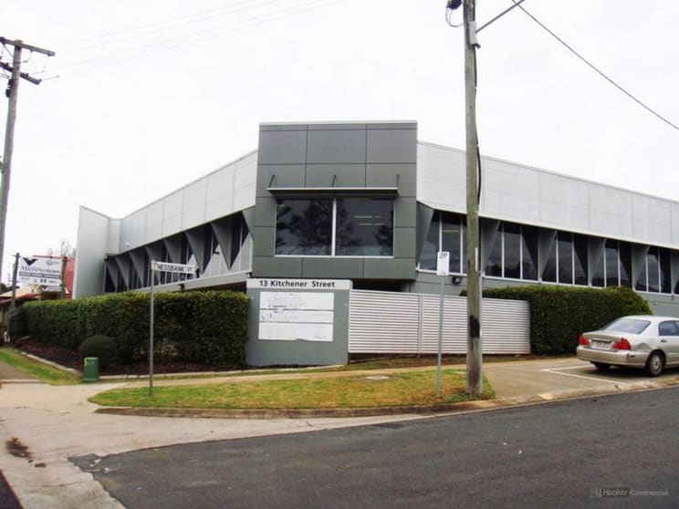 Click to view all images Suite 3/13 Kitchener Street East Toowoomba QLD 4350 - Image 1
