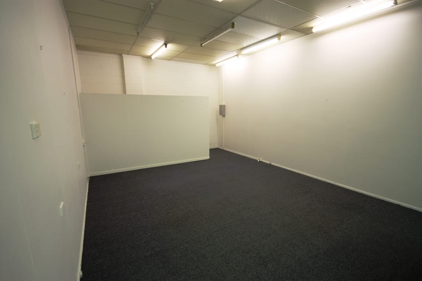 Shop 3A, 56-58 Kariboe Street Biloela QLD 4715 - Image 2