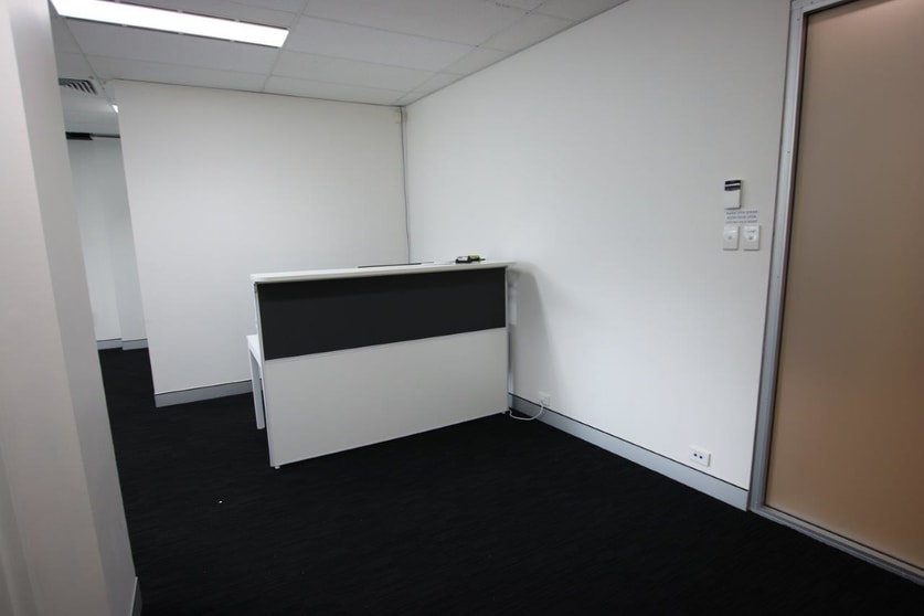Click to view all images 23 Main Street Varsity Lakes QLD 4227 - Image 3