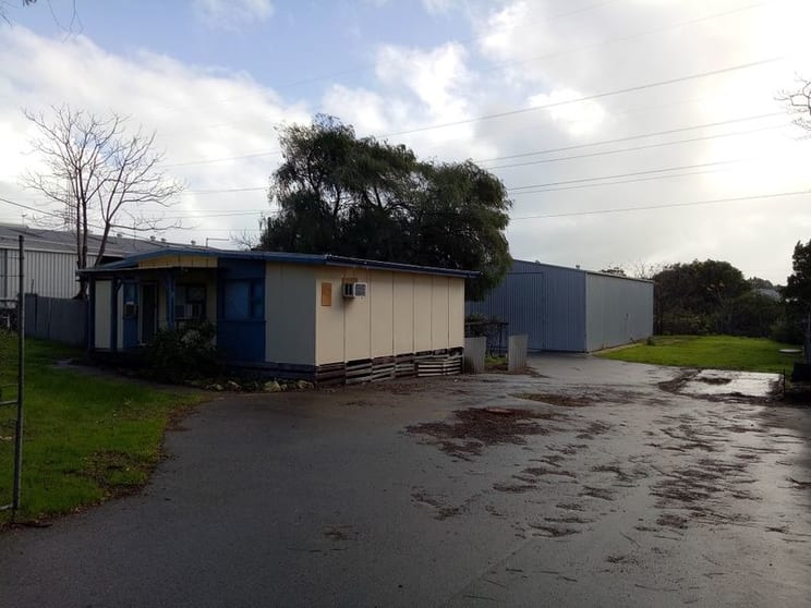 Click to view all images 47 Burlington Street Naval Base WA 6165 - Image 2