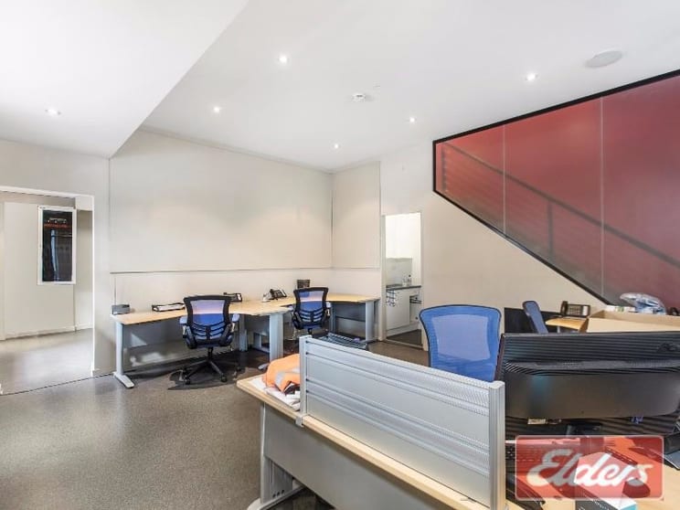 Click to view all images 1/77 Hope Street South Brisbane QLD 4101 - Image 2