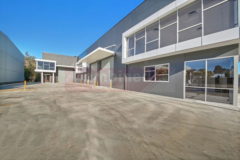 Click to view all images 1-3/22 Sedgwick Street Smeaton Grange NSW 2567 - Image 1