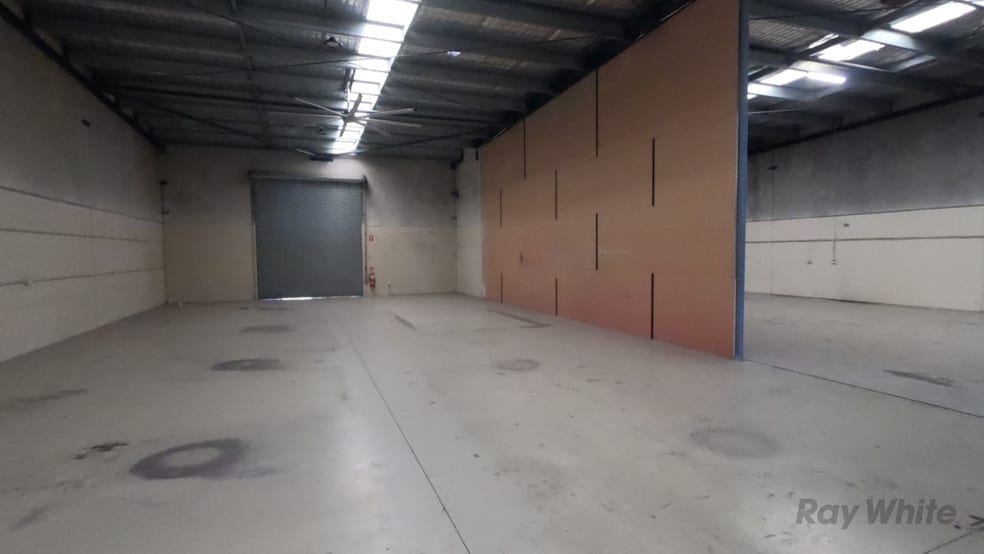 Click to view all images 2/4-6 Boeing Place Caboolture QLD 4510 - Image 3
