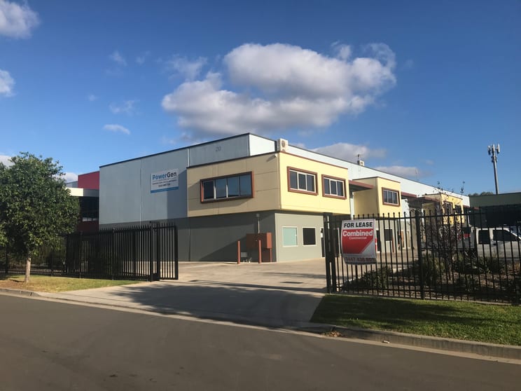 Click to view all images 1a/20 Bluett Drive Smeaton Grange NSW 2567 - Image 1