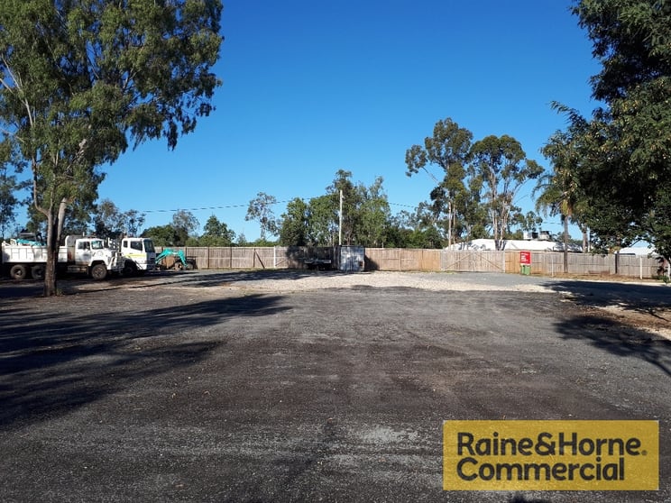 Click to view all images 11 Railway Terrace Goodna QLD 4300 - Image 1