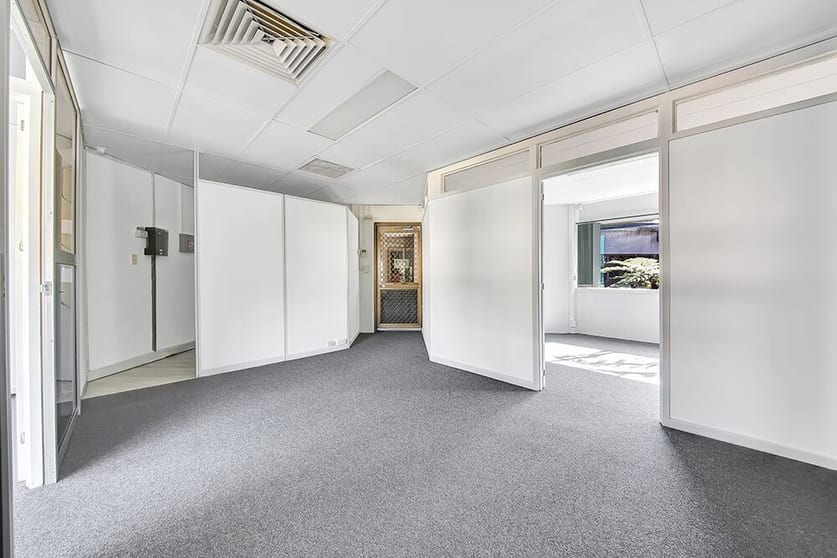 Click to view all images 14/13 Karp Court Bundall QLD 4217 - Image 2