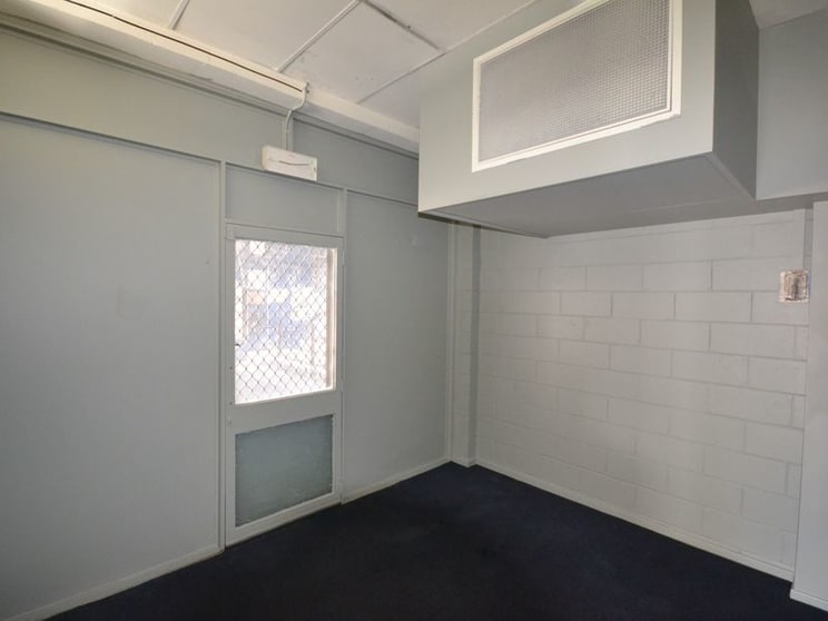 Shop 10/12 Russell Street Toowoomba City QLD 4350 - Image 3