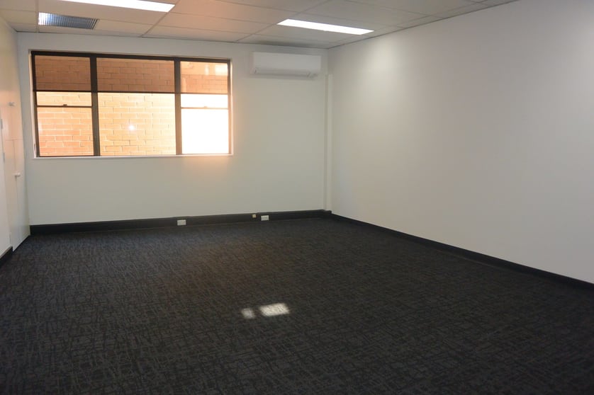 Click to view all images 1 2/629 Kingsway Miranda NSW 2228 - Image 3
