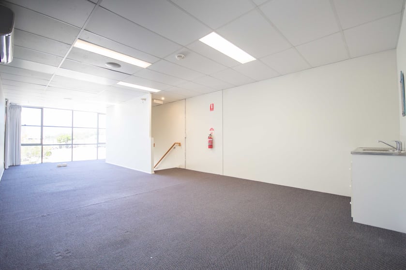 Click to view all images Molendinar QLD 4214 - Image 3
