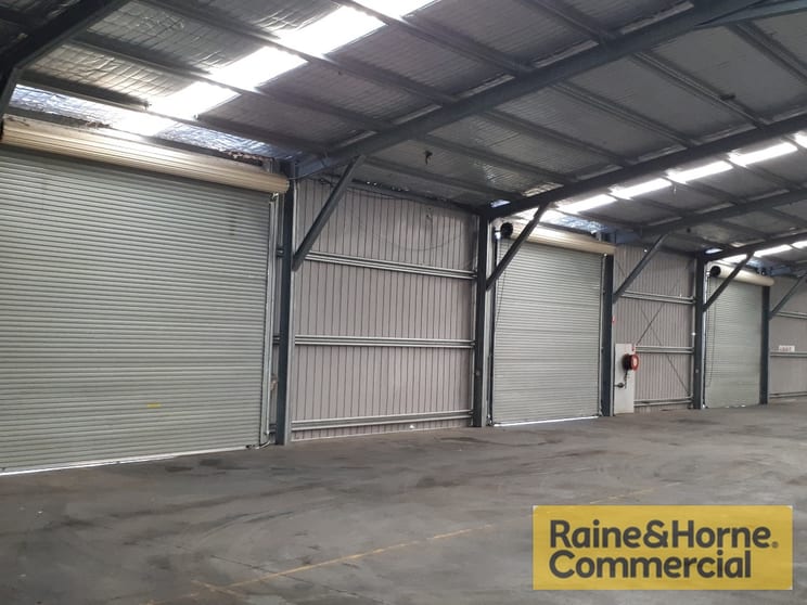 Click to view all images 33 Belar Street Yamanto QLD 4305 - Image 3