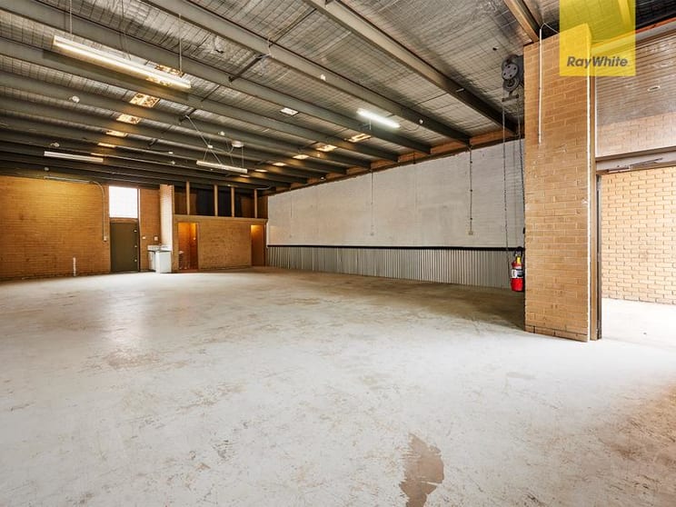 Click to view all images 2/95 Dorset Road Ferntree Gully VIC 3156 - Image 3