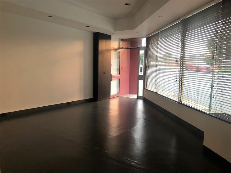 Click to view all images 252 Lower Plenty Road Rosanna VIC 3084 - Image 3