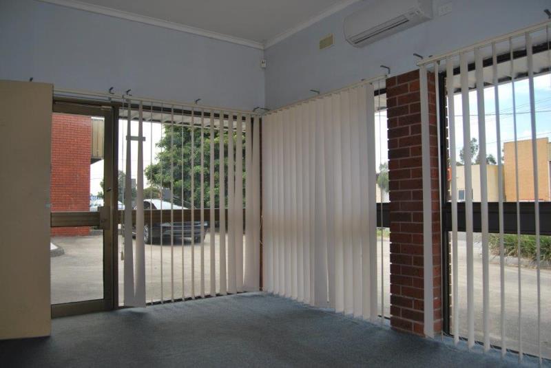 Click to view all images 52 Amberley Crescent Dandenong VIC 3175 - Image 2