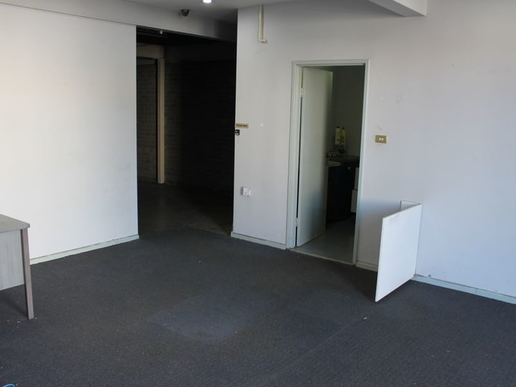 Click to view all images B7/11-15 Moxon Road Punchbowl NSW 2196 - Image 2
