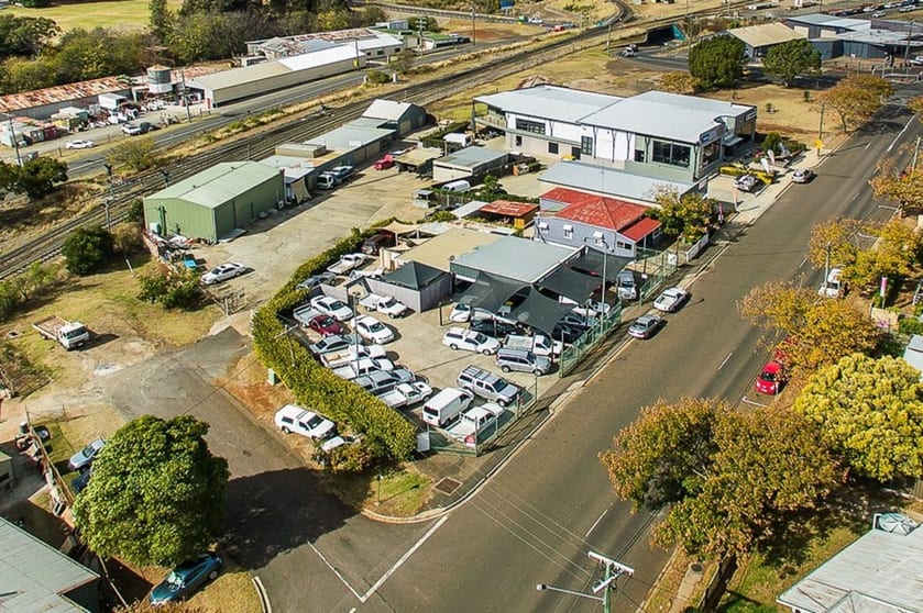 Click to view all images 84 Mort Street North Toowoomba QLD 4350 - Image 1