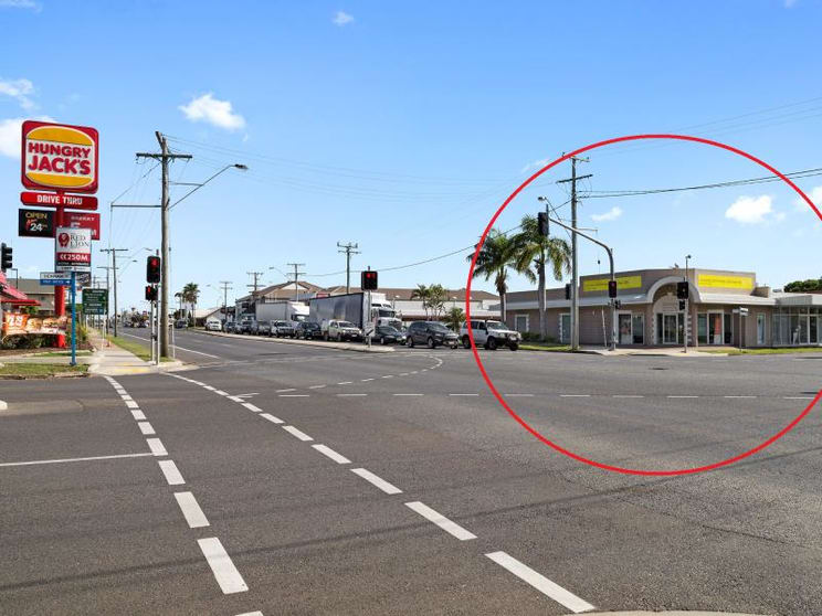 Click to view all images 2/102 Denham Street Rockhampton City QLD 4700 - Image 1