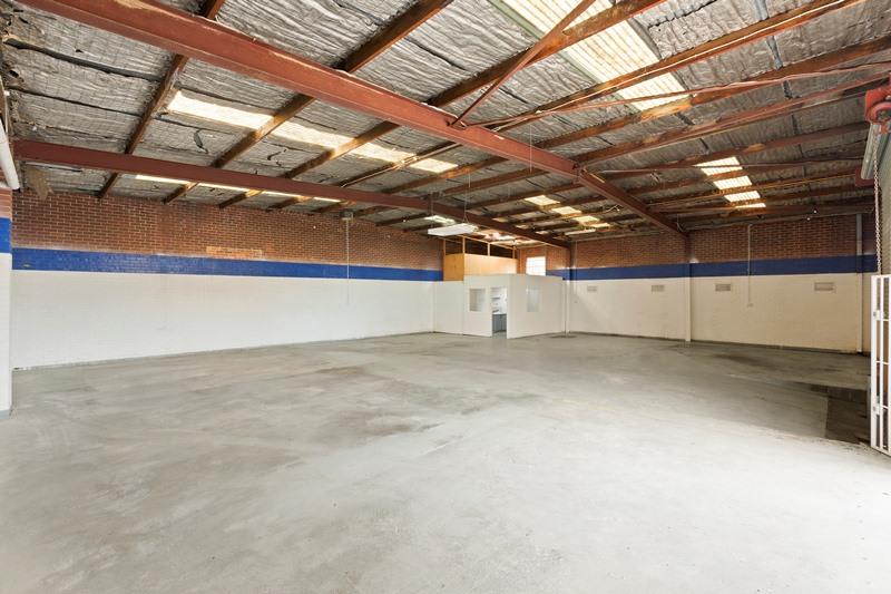Click to view all images 7 Monomeeth Drive Mitcham VIC 3132 - Image 2