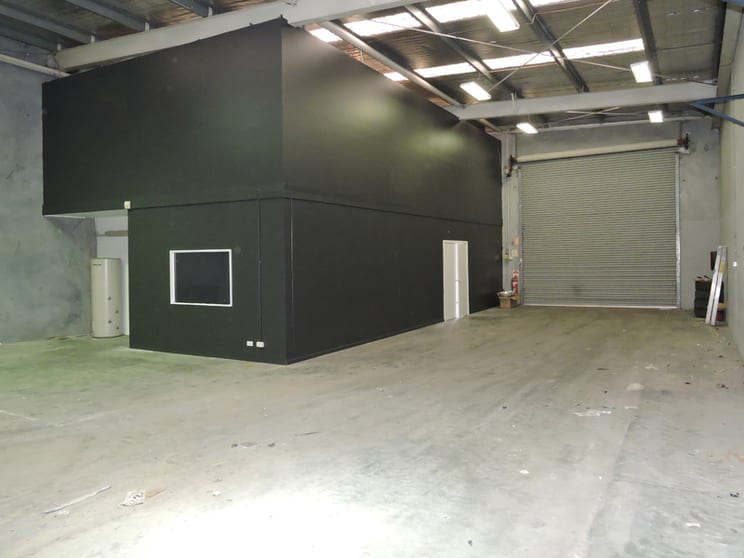 Click to view all images Unit 3/16-18 Industrial Drive Hoppers Crossing VIC 3029 - Image 2