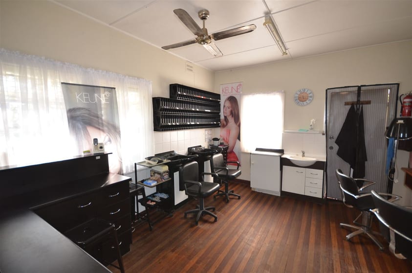 Click to view all images 30a Morton Street Port Macquarie NSW 2444 - Image 2