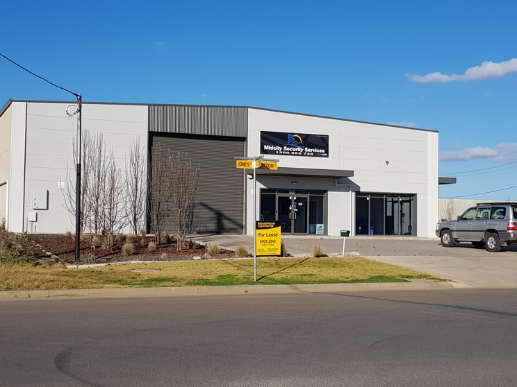 Unit 1, 1 Ball Place Wagga Wagga NSW 2650 - Image 1