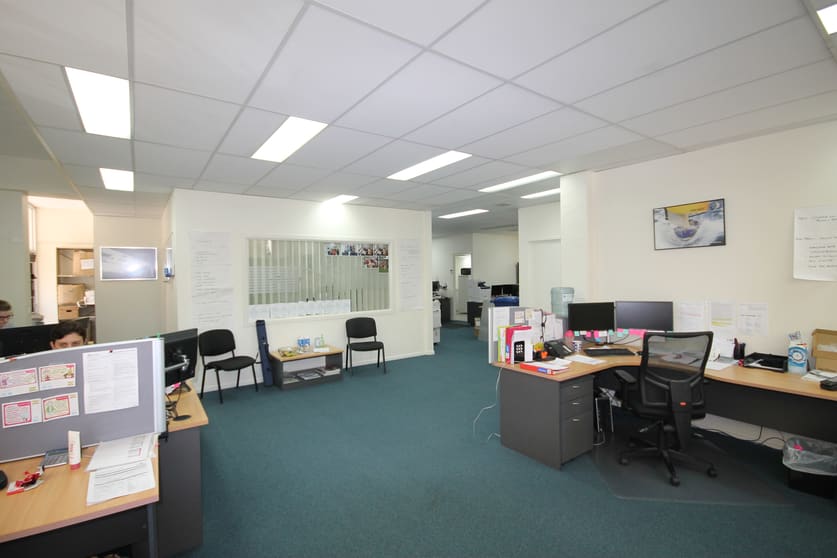 Click to view all images 1A/188 Stratton Terrace Manly QLD 4179 - Image 2