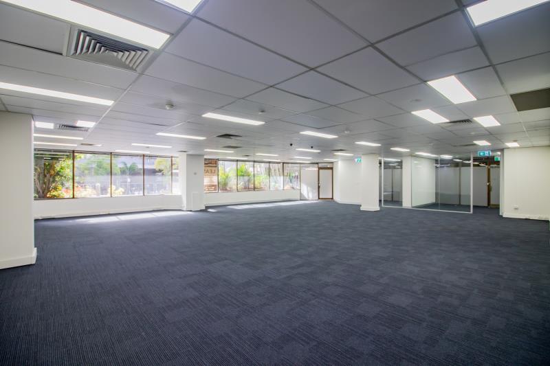 Click to view all images 3/35 Astor Terrace Spring Hill QLD 4000 - Image 2