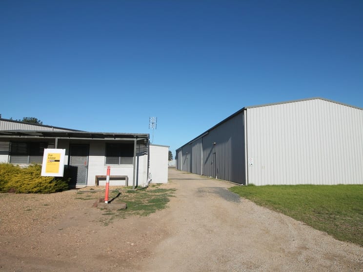 9B Radford Place Bairnsdale VIC 3875 - Image 1
