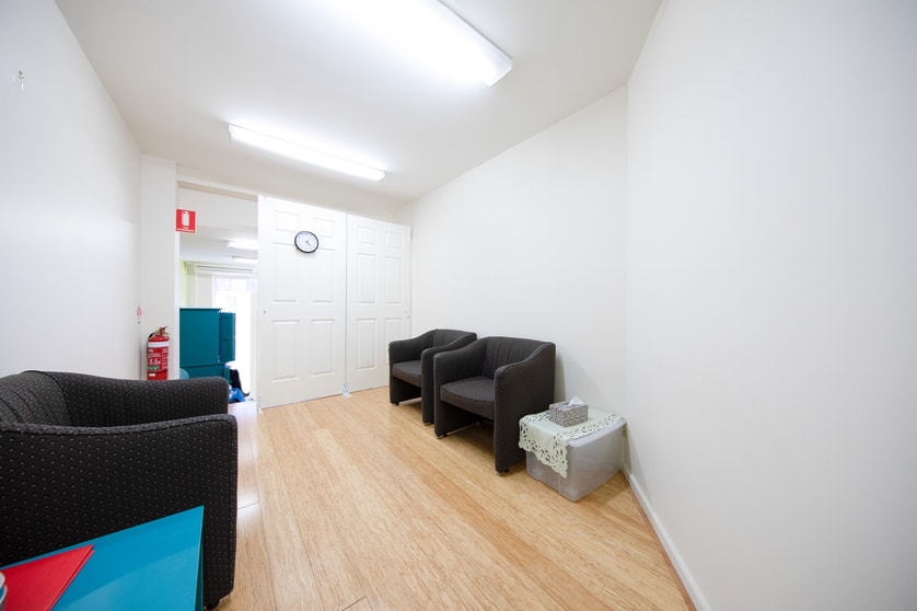 Click to view all images 2/135 Devonshire Street Surry Hills NSW 2010 - Image 3