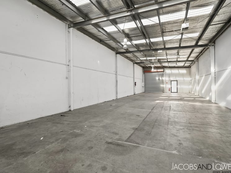 Click to view all images 1/25 Virginia Street Mornington VIC 3931 - Image 2