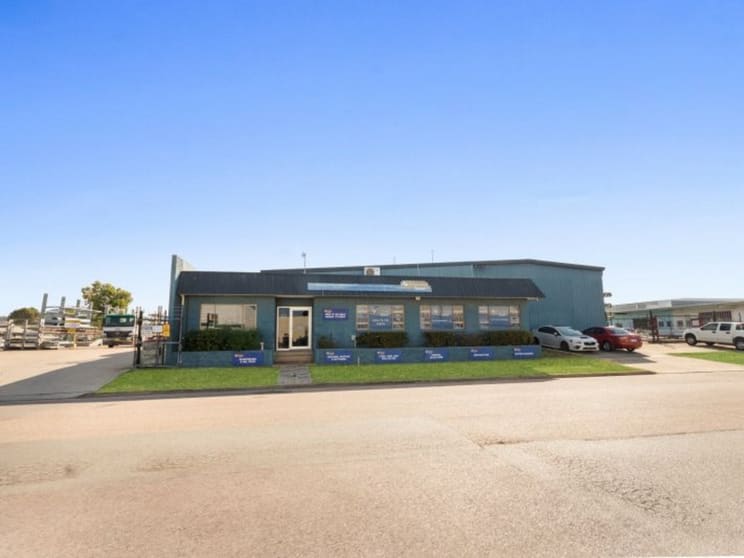 15 Leyland Street Garbutt QLD 4814 - Image 3