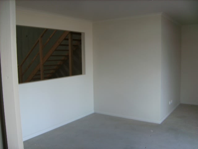 2/5 Crawford Street Webberton WA 6530 - Image 2