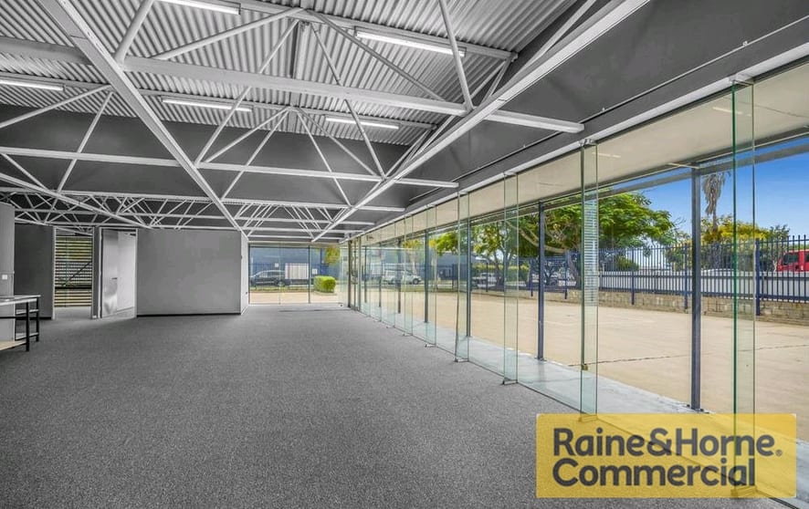Click to view all images 10 Shettleston Street Rocklea QLD 4106 - Image 2