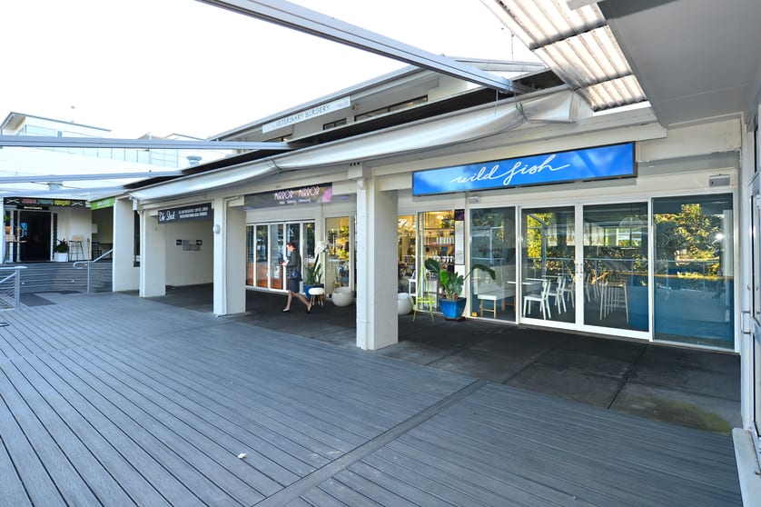 Click to view all images Shop 4/48-54 Duke Street Sunshine Beach QLD 4567 - Image 3