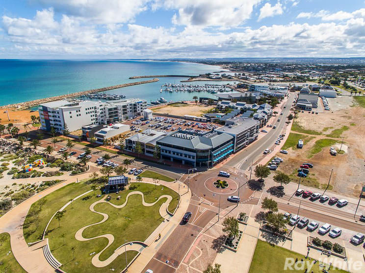 6/209 Foreshore Drive Geraldton WA 6530 - Image 2