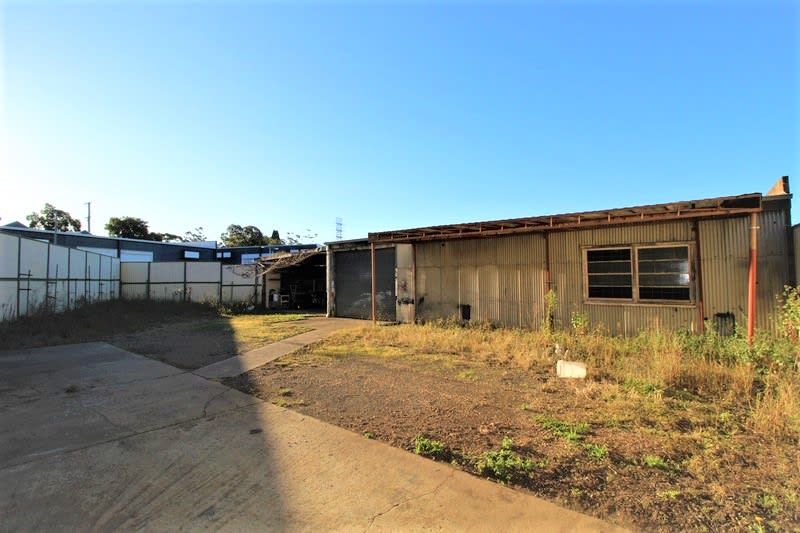 Click to view all images 1/110-112 Roberts Avenue Mortdale NSW 2223 - Image 3