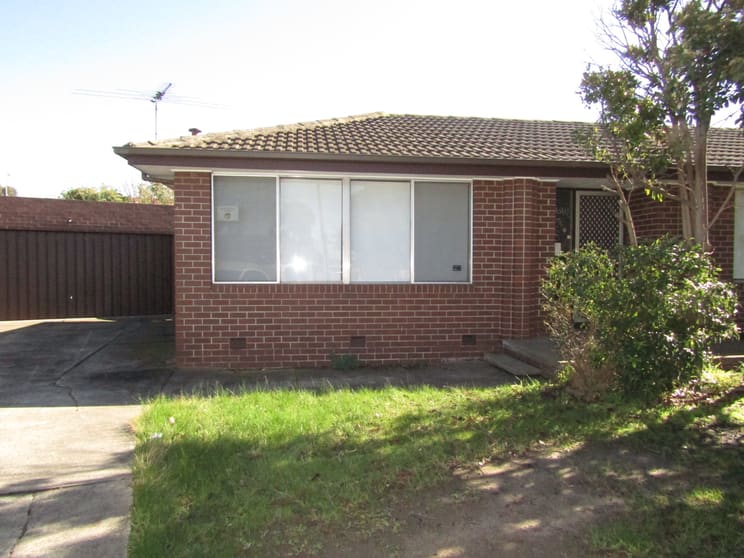 Click to view all images 25B Gladstone Park Drive Gladstone Park VIC 3043 - Image 1