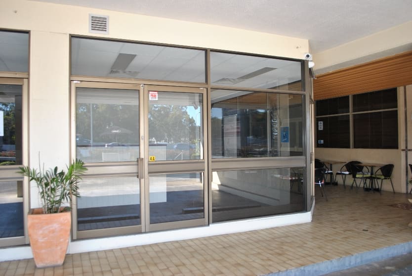 Click to view all images 3360 Pacific Highway Springwood QLD 4127 - Image 3