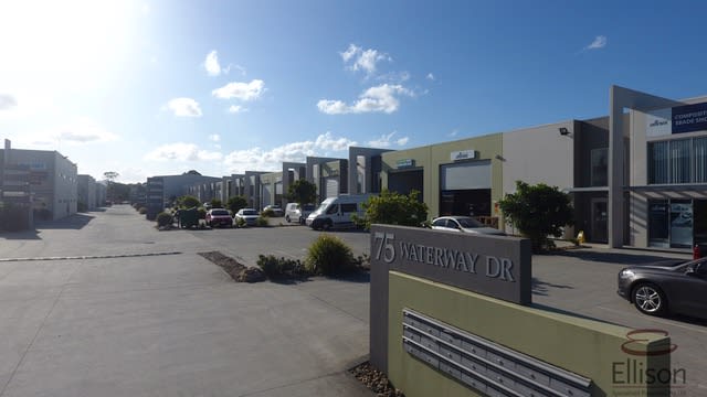 Click to view all images 5/75 Waterway Drive Coomera QLD 4209 - Image 2