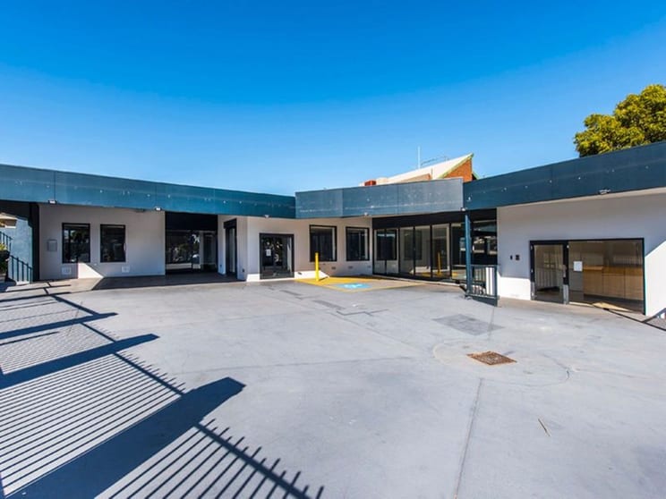 Click to view all images 591 Newcastle Street West Perth WA 6005 - Image 3